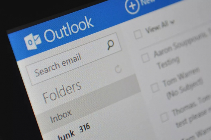 Microsoft Selidiki Masalah Email Outlook.com yang Tak Bisa Dihapus